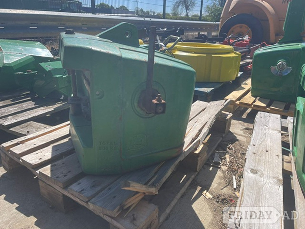 [ berth ]John Deere 900KG