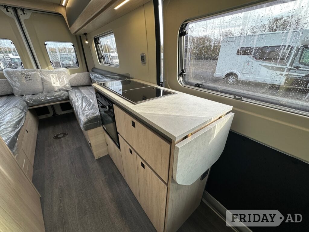 [2 berth ]Auto-Trail Expedition 66