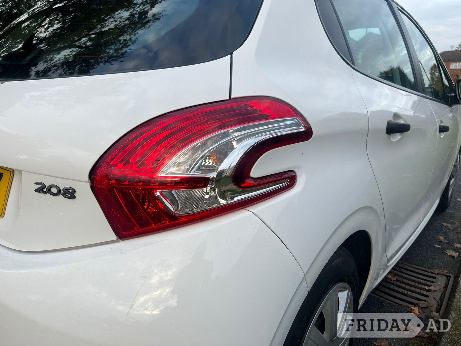 [ berth ]Peugeot 208