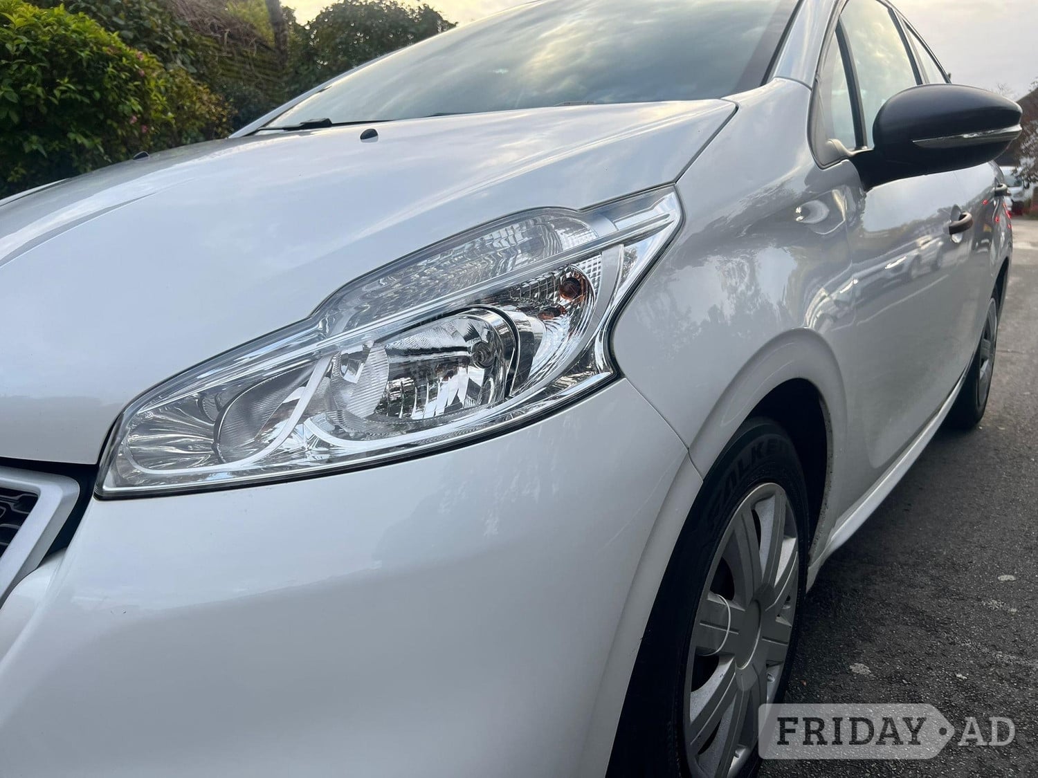 Peugeot 208 2014 - Cars