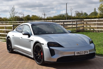 Porsche Taycan 2022