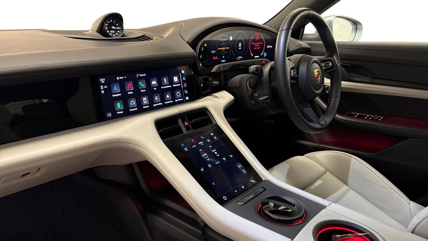 [ berth ]Porsche Taycan