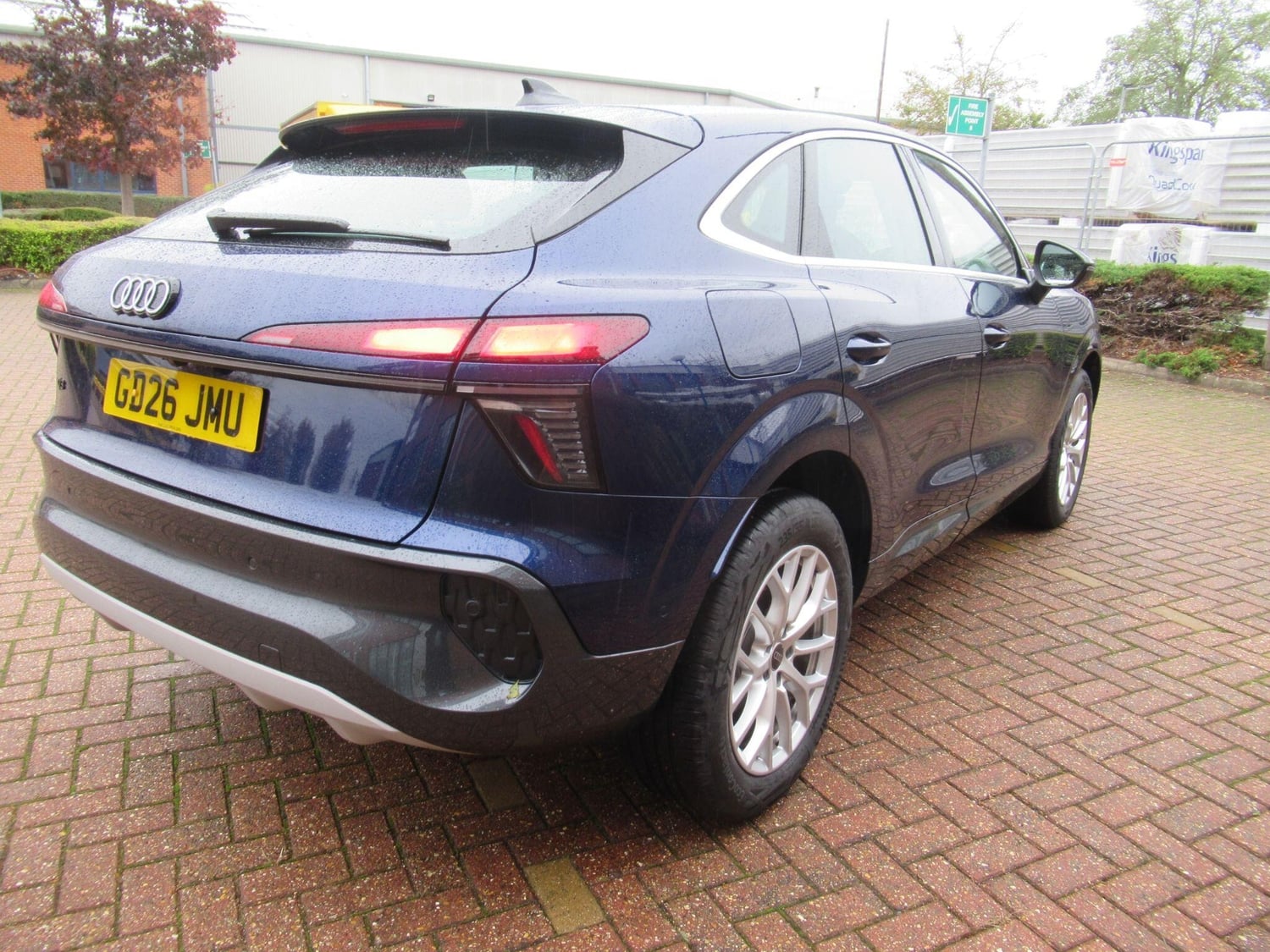 [ berth ]Audi Q3