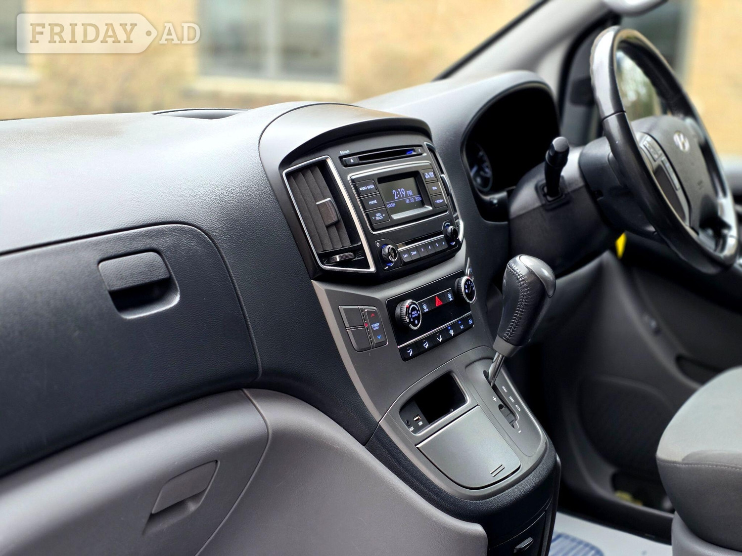 Hyundai i800 2016 - Cars