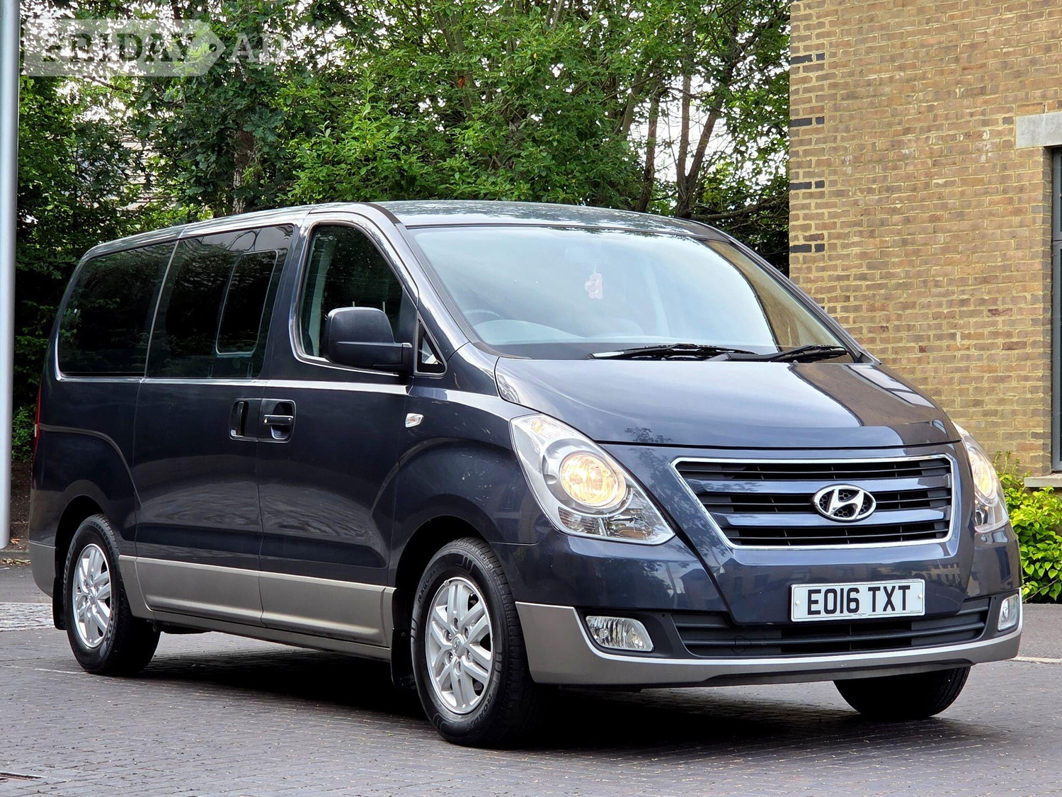 Hyundai i800 2016 in Ashford