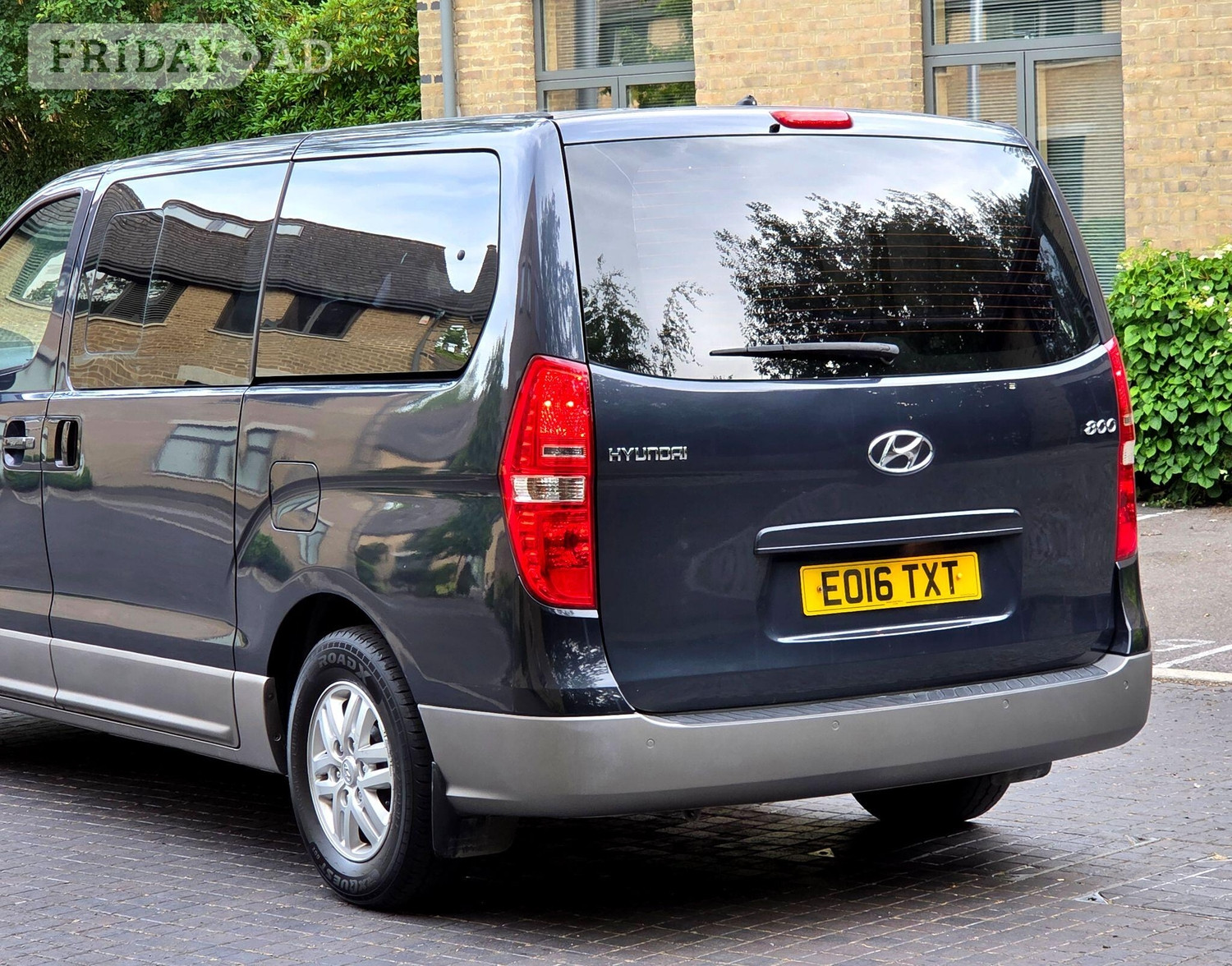 Hyundai i800 2016 - Cars in Ashford
