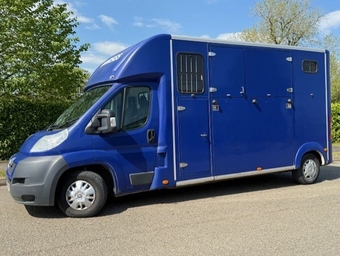Mainline Elite XL Peugeot Boxer Horsebox