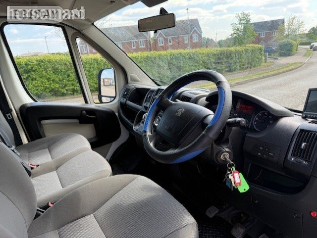 Mainline Elite XL Peugeot Boxer Horsebox - Trailers & Horseboxes in Banbury