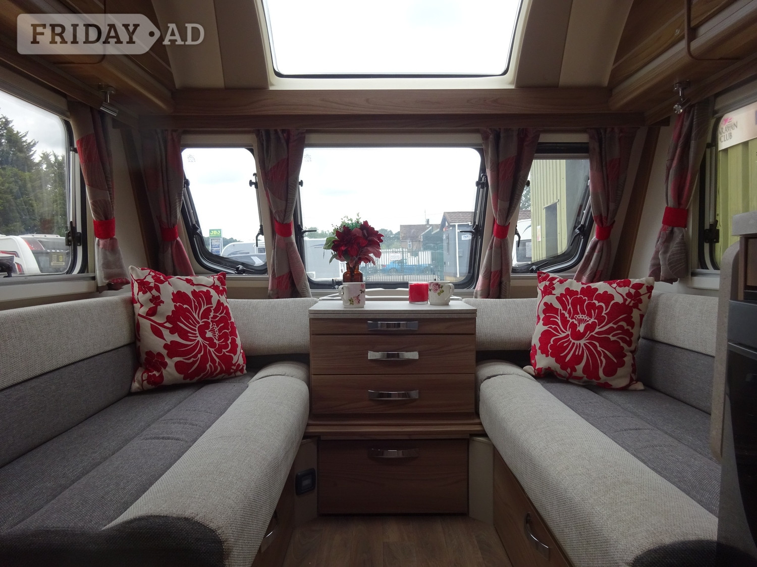Swift Challenger 2017 - Motorhomes & Caravans