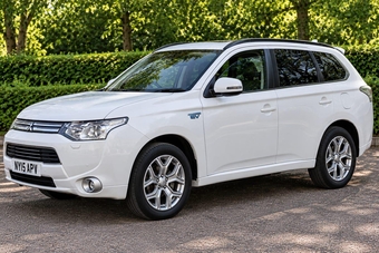 Mitsubishi Outlander 2015