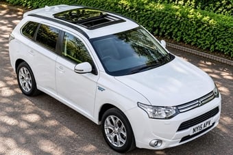 Mitsubishi Outlander 2015