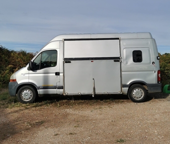 Burley Horseboxes  Renault Horsebox