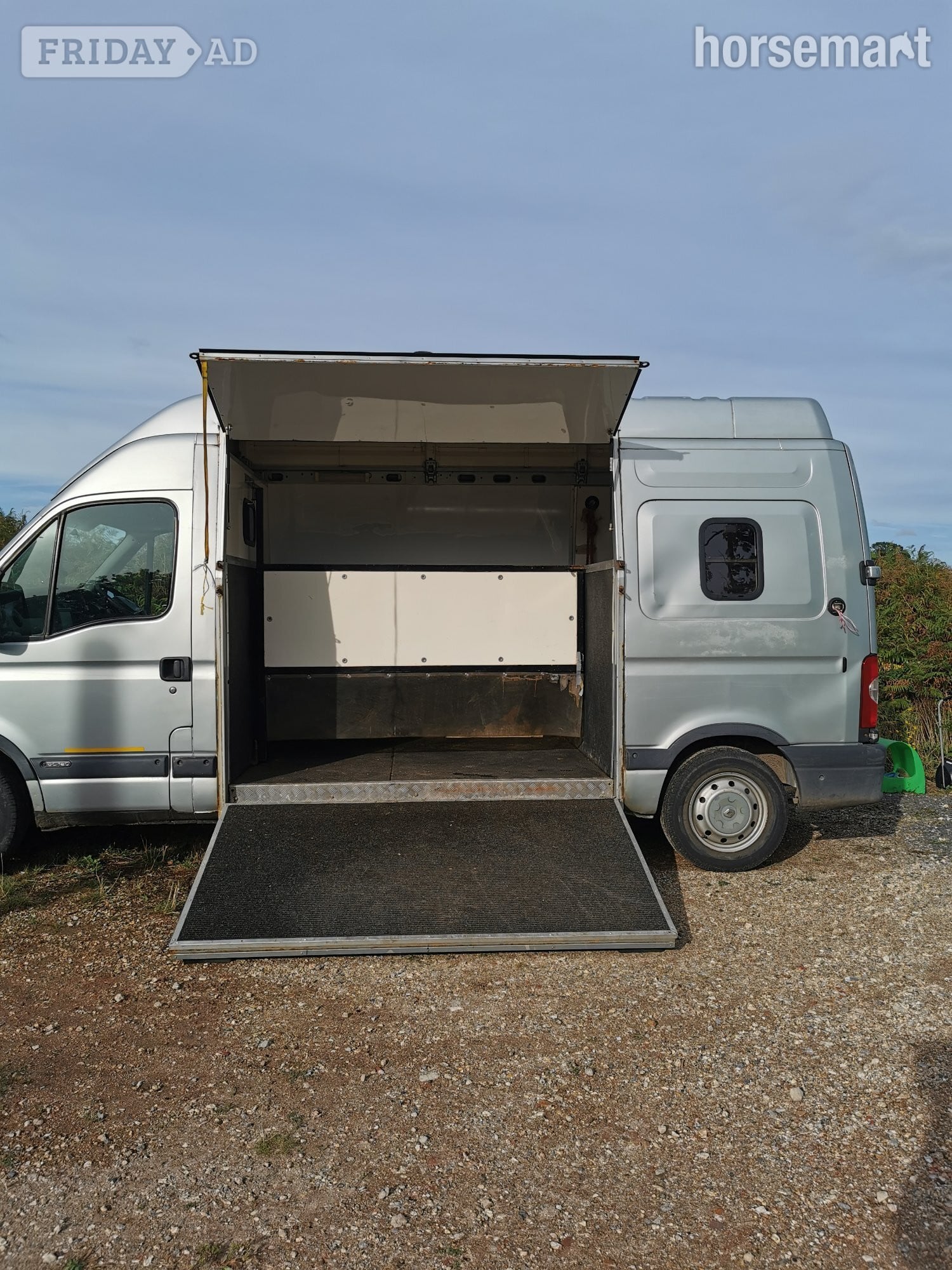 Burley Horseboxes  Renault Trucks Horsebox - Trailers & Horseboxes in North Baddesley