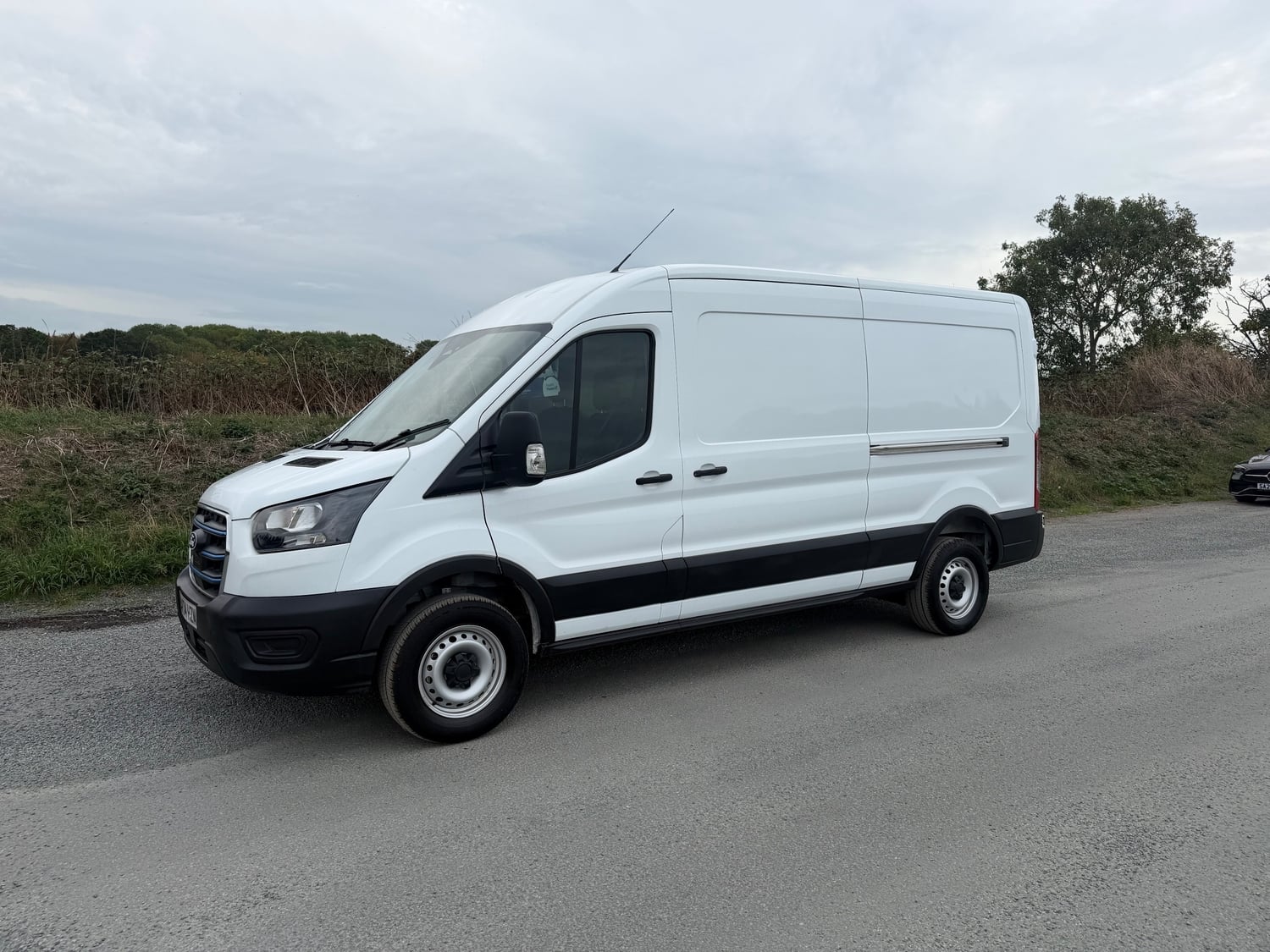 Ford E-Transit 2024 - Vans & Commercial Vehicles