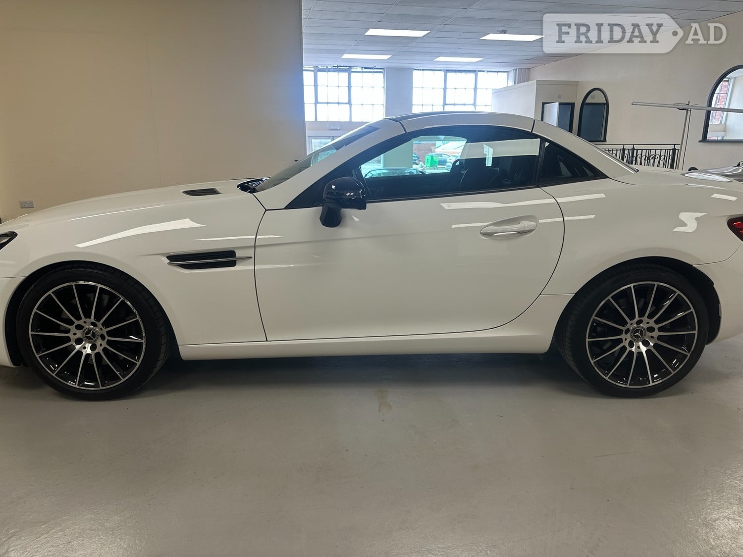Mercedes-Benz SLC 2018 - Cars