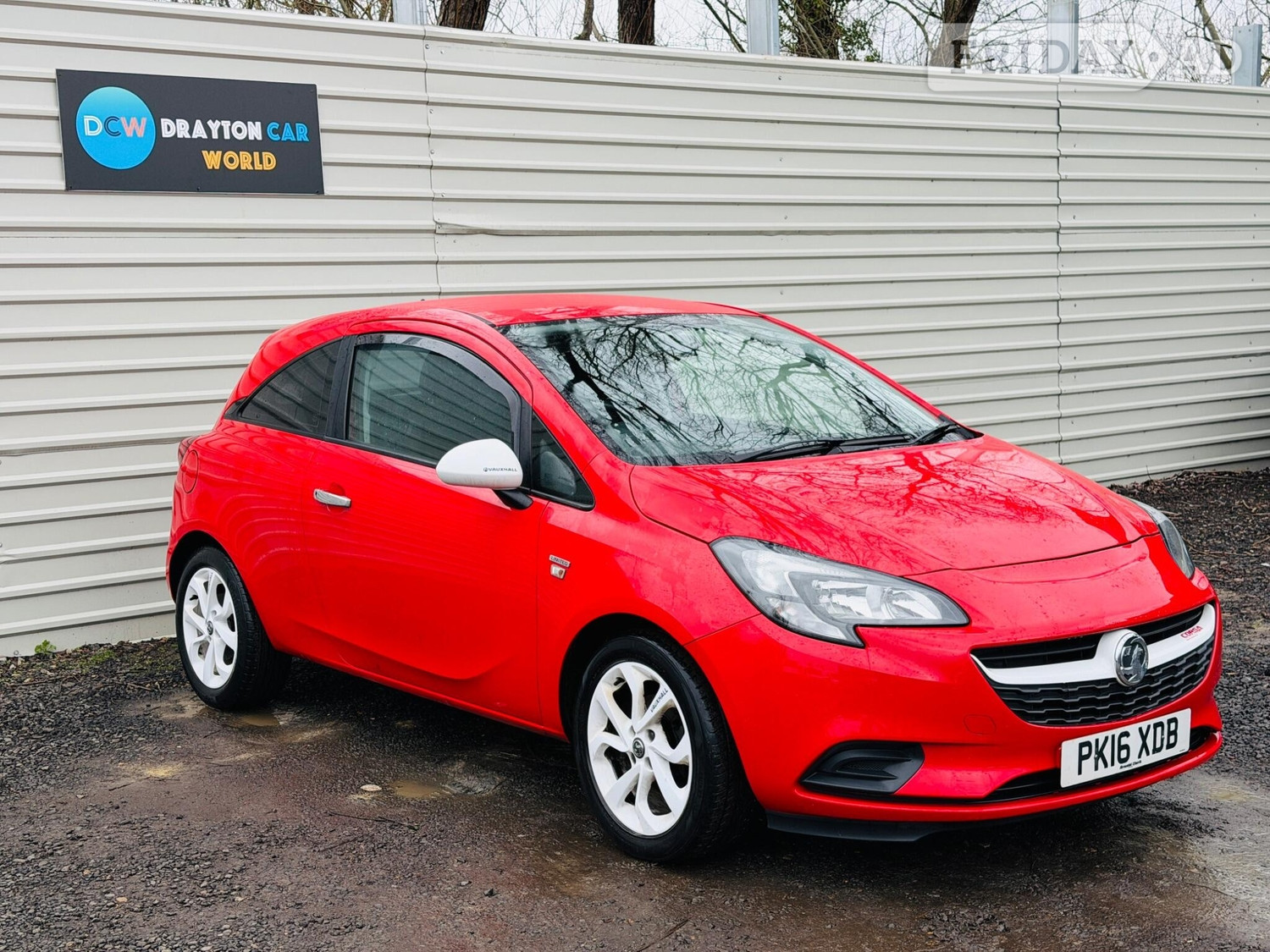 Vauxhall Corsa 2016 - Cars in Hillingdon