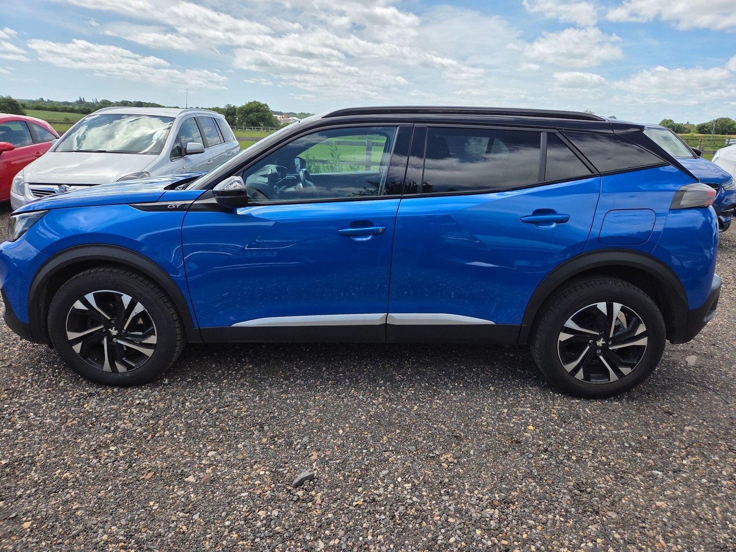Peugeot 2008 2023 - Cars