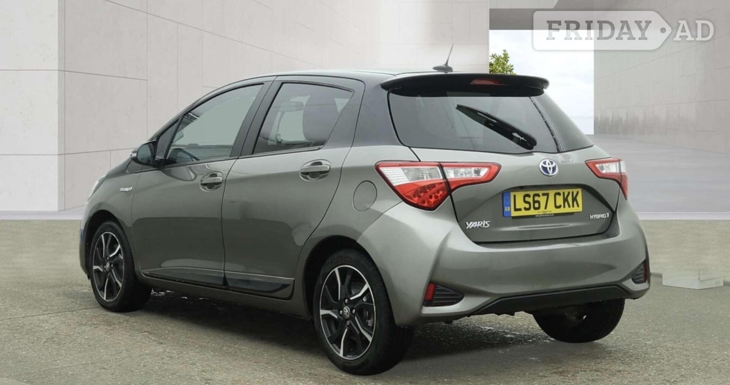 Toyota Yaris 2017 - Cars