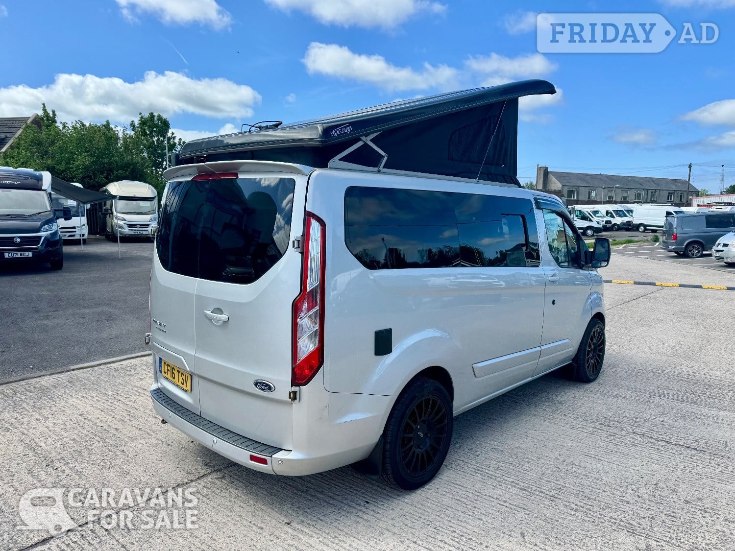 [ berth ]Ford Transit Custom