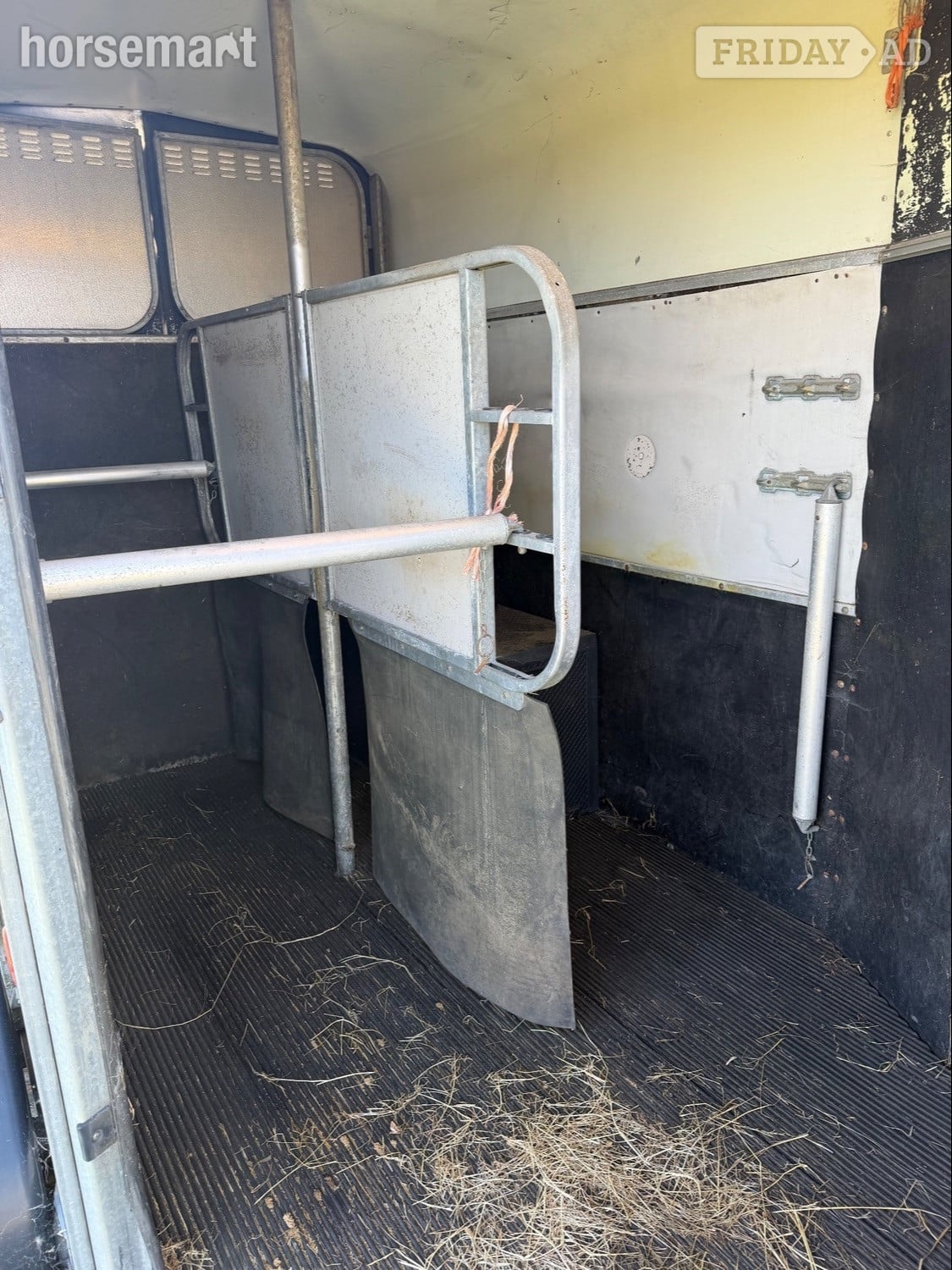 Ifor Williams HB505  Horse Trailer - Trailers & Horseboxes in Brentwood