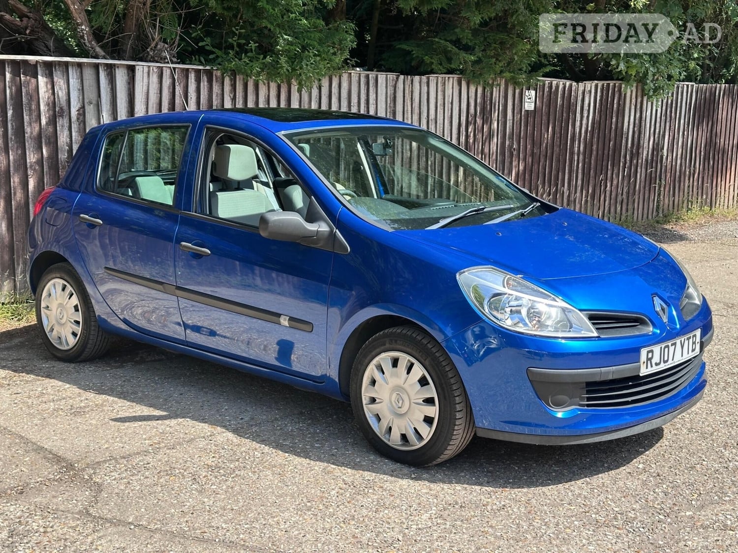 Renault Clio 2007 in Ringwood