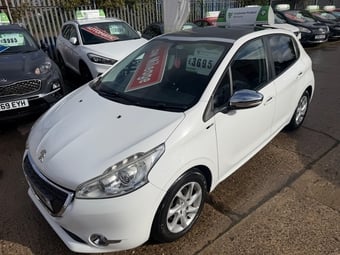 Peugeot 208 2015