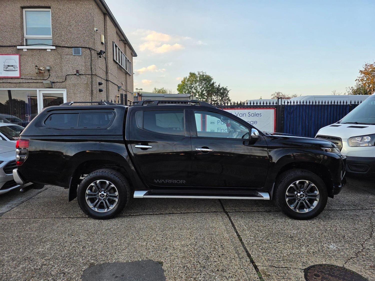 Mitsubishi L200 Hounslow
