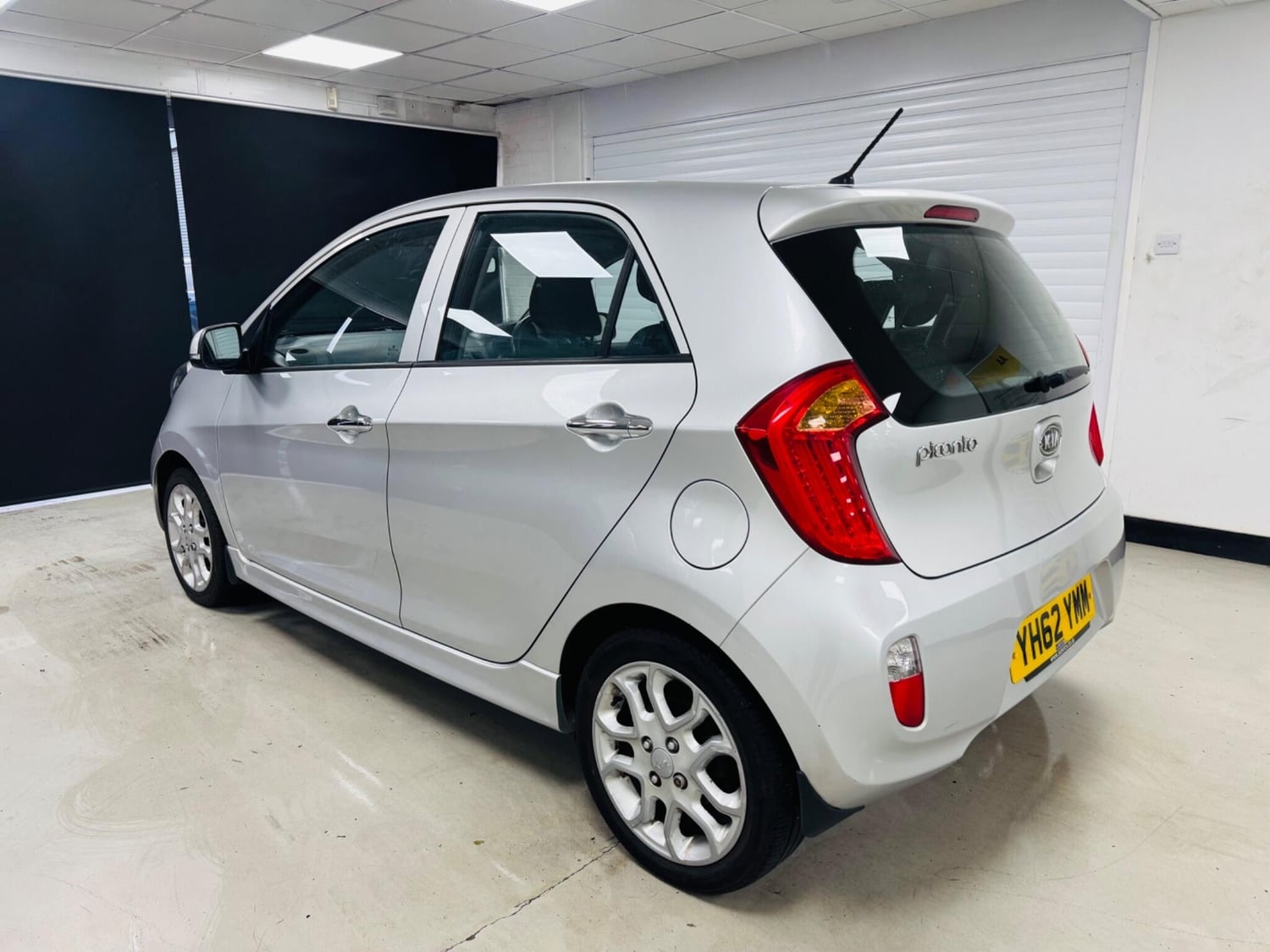 Kia Picanto 2012 - Cars