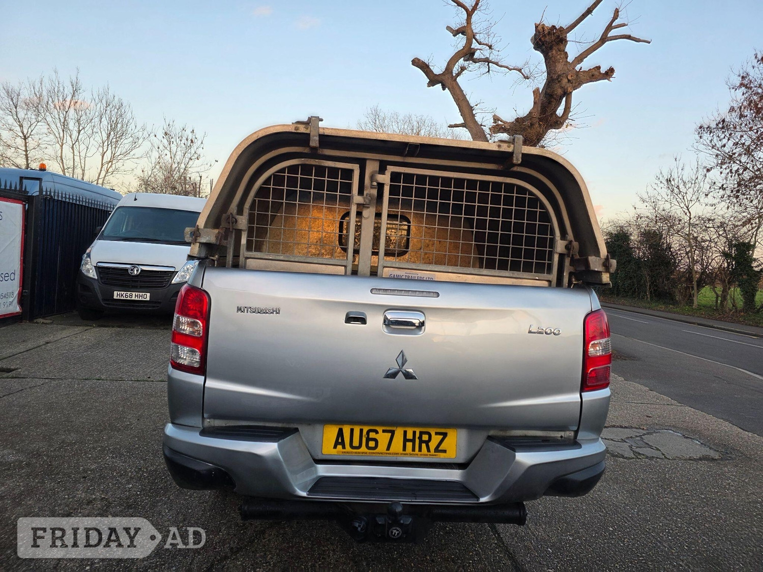 Mitsubishi L200 2017 - Vans & Commercial Vehicles in Hounslow