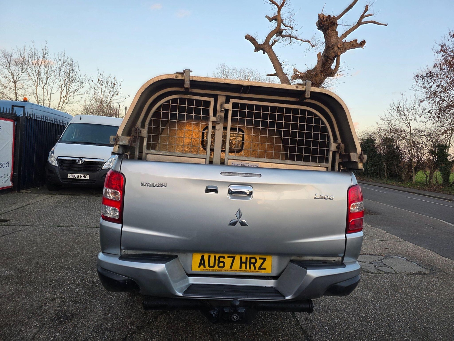 Mitsubishi L200 2017 - Vans & Commercial Vehicles in Hounslow