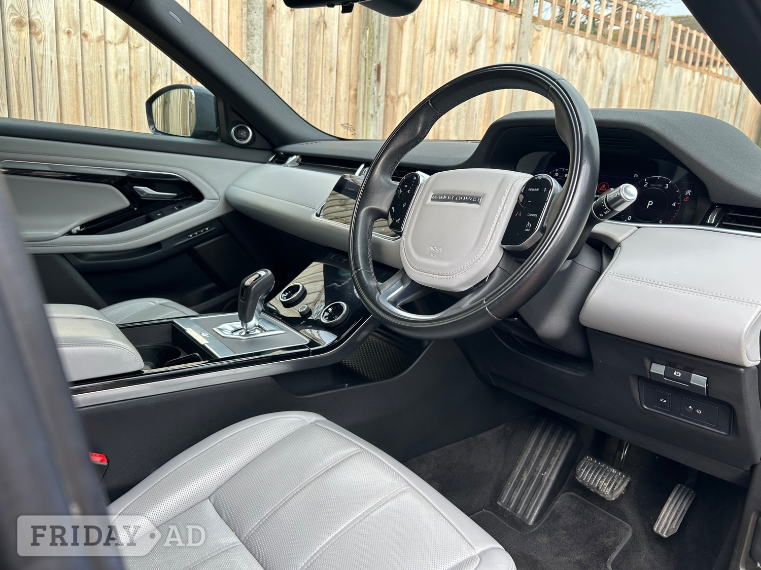 Land Rover Range Rover Evoque 2019 - Cars in St. Albans