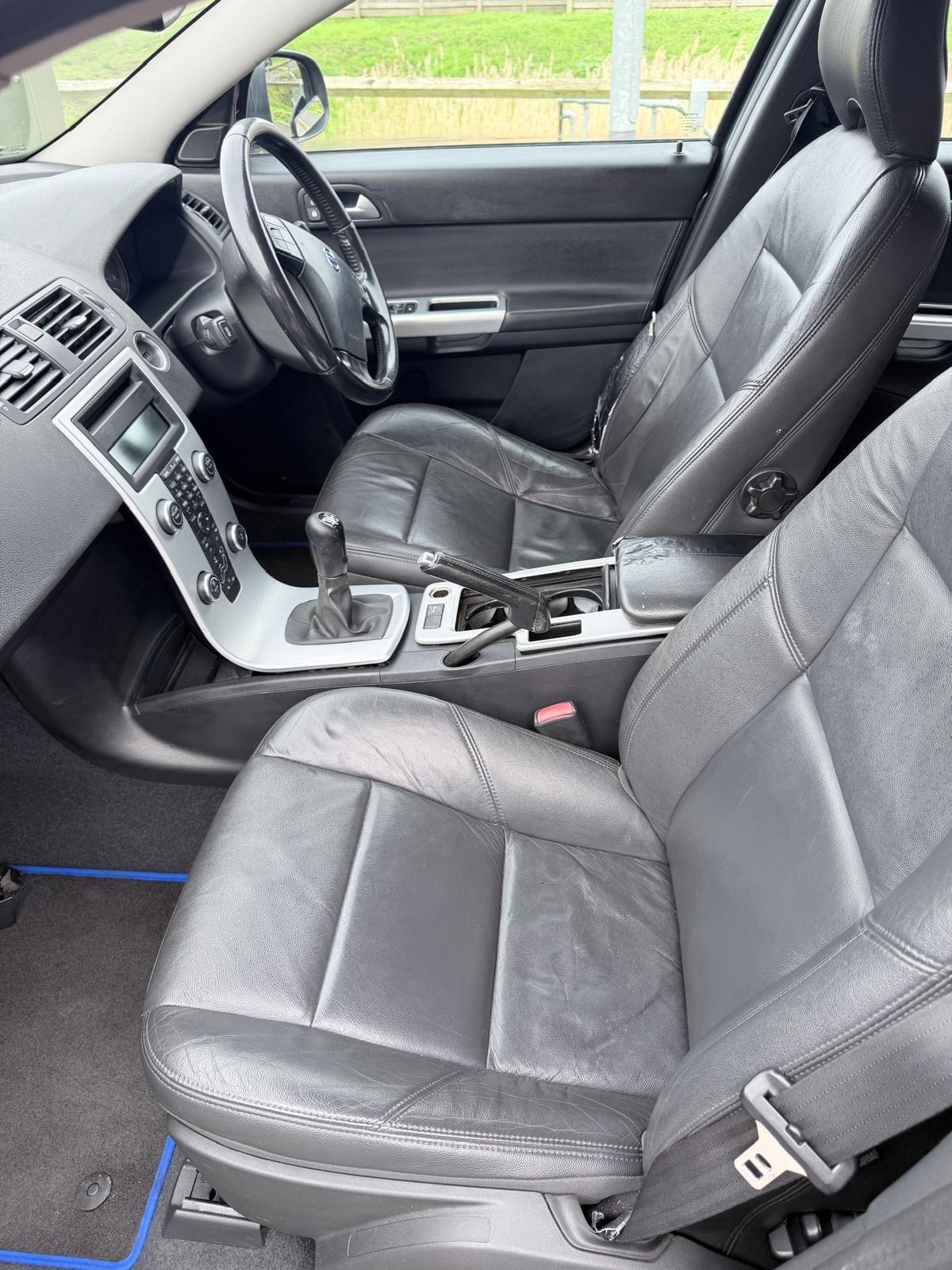 [ berth ]Volvo V50