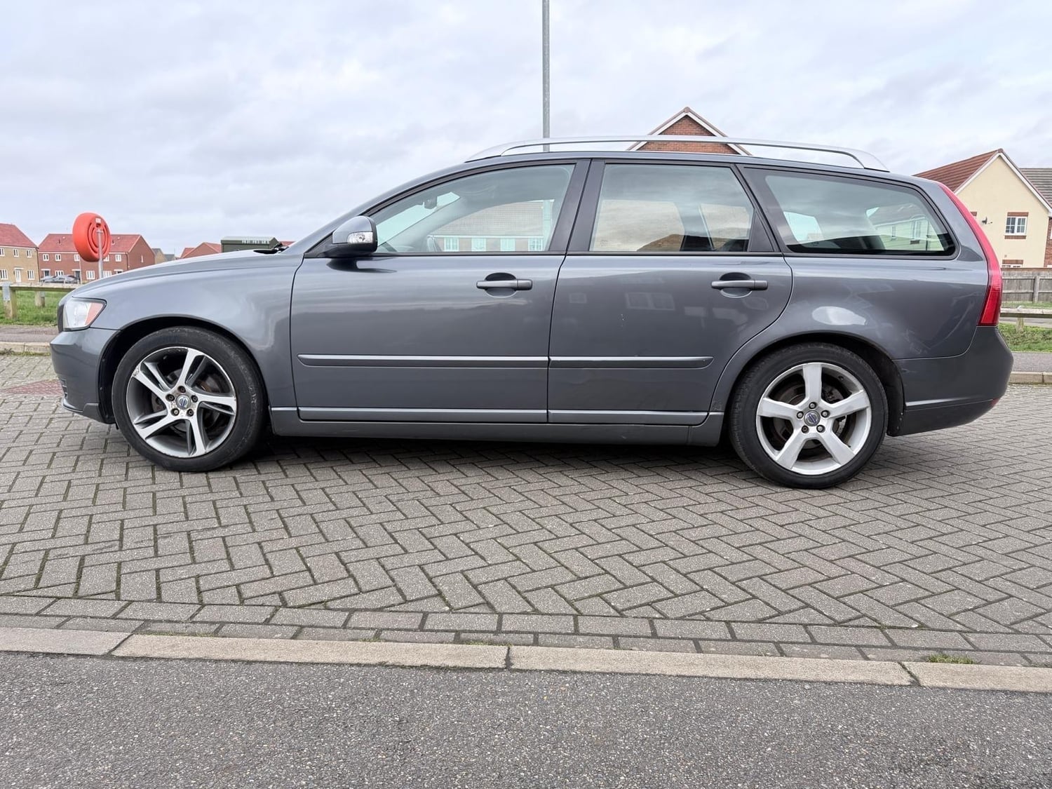 Volvo V50 2012 - Cars in Peterborough