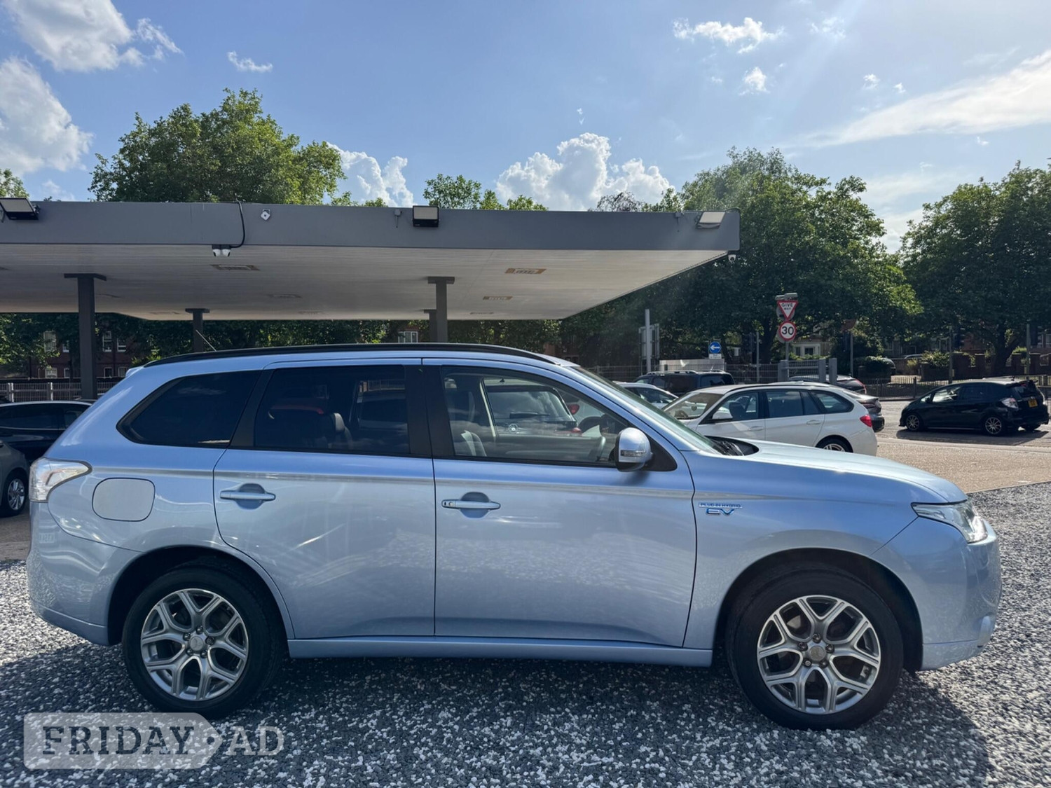 [ berth ]Mitsubishi Outlander