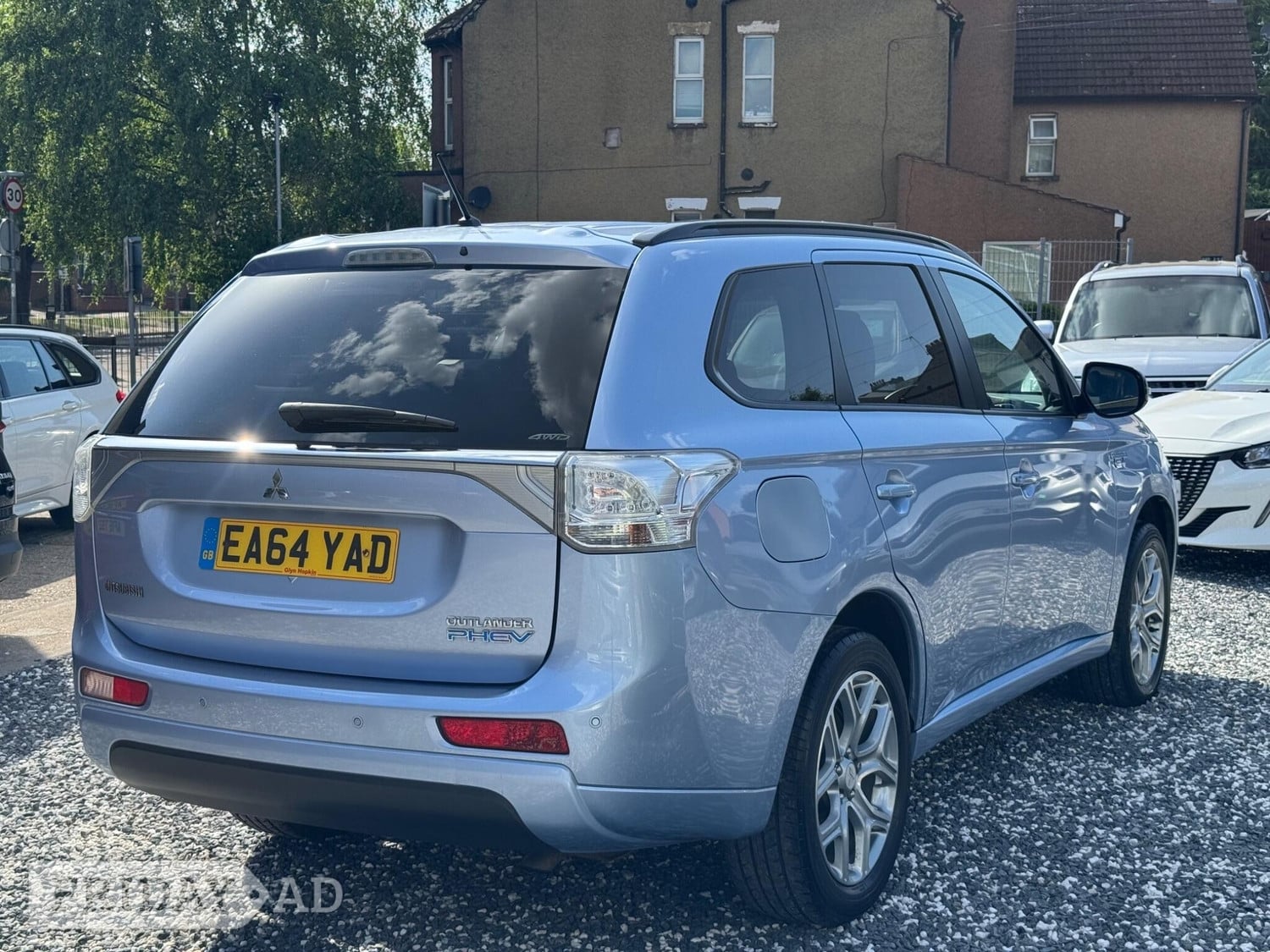 Mitsubishi Outlander 2015 - Cars in Bedford