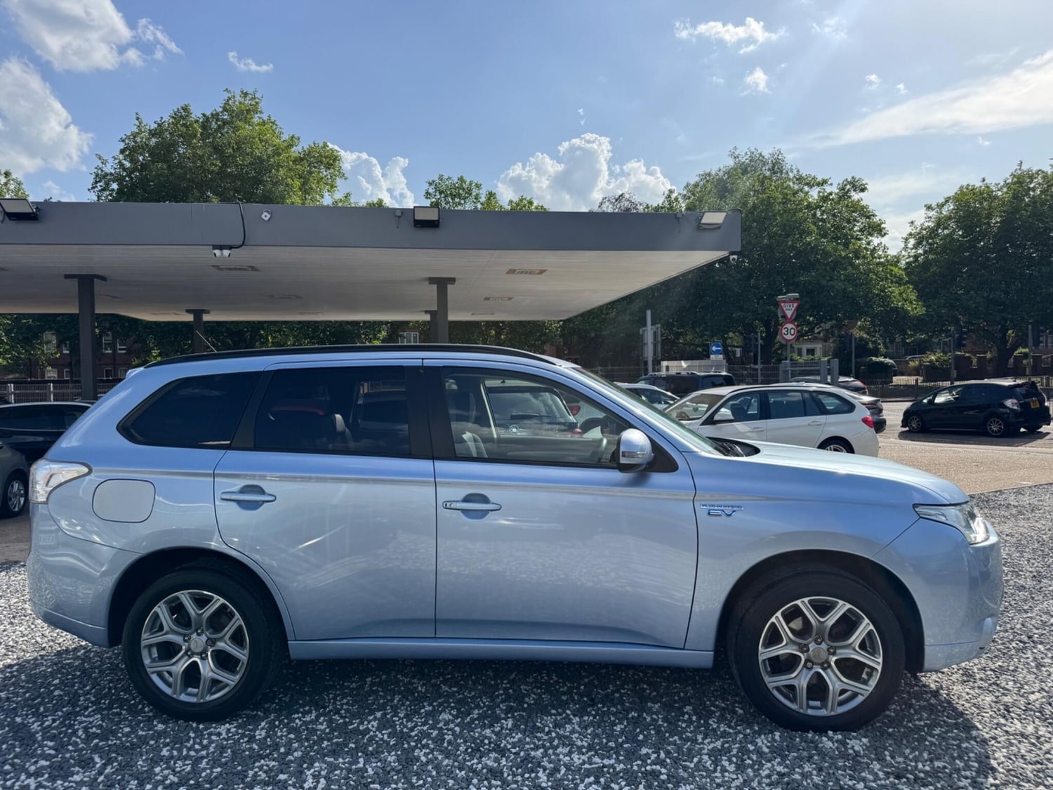 [ berth ]Mitsubishi Outlander