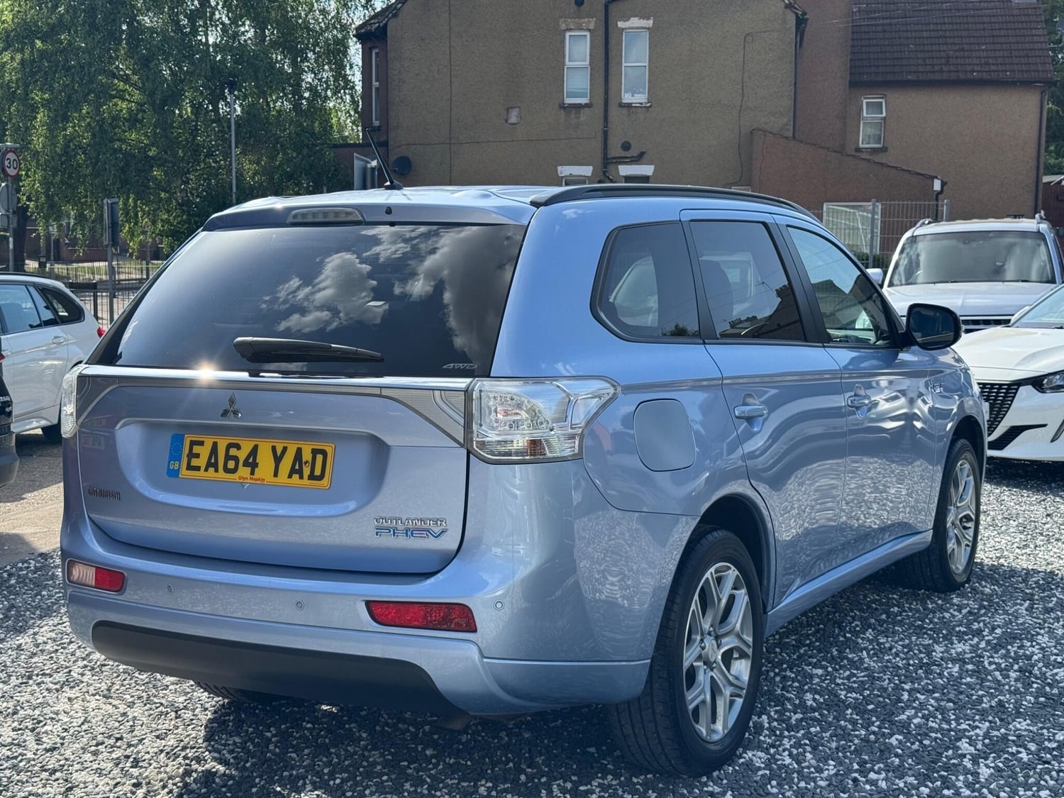 Mitsubishi Outlander 2015 - Cars in Bedford