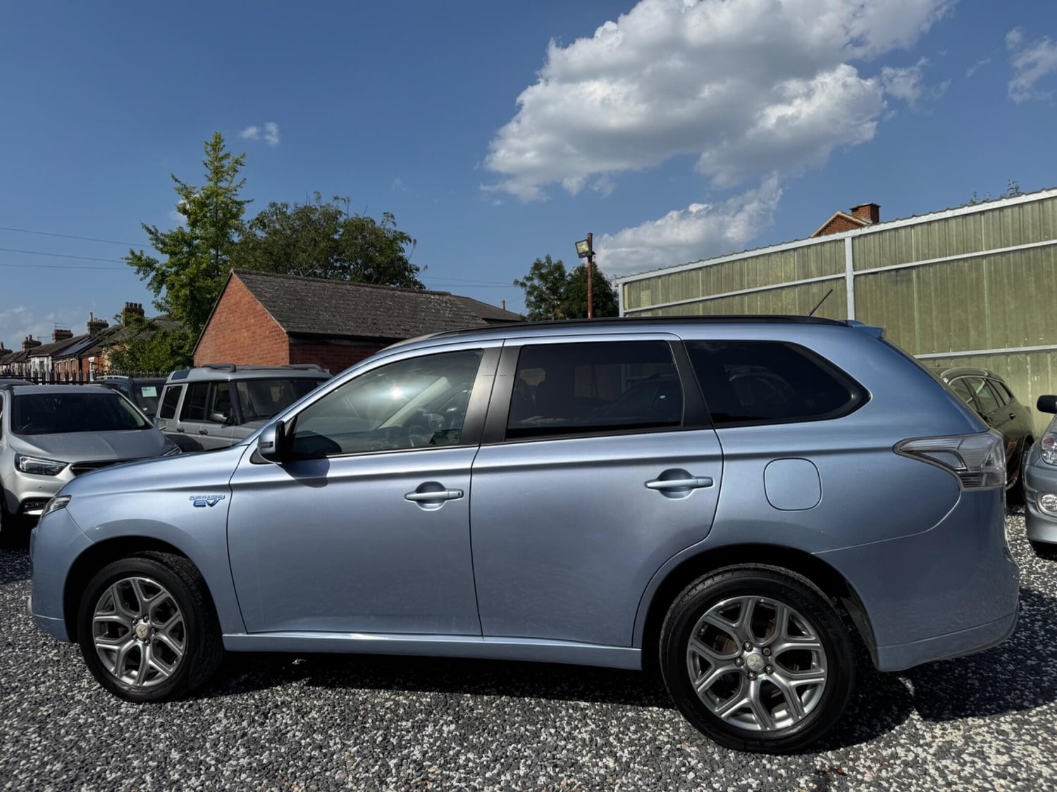 Mitsubishi Outlander 2015 - Cars