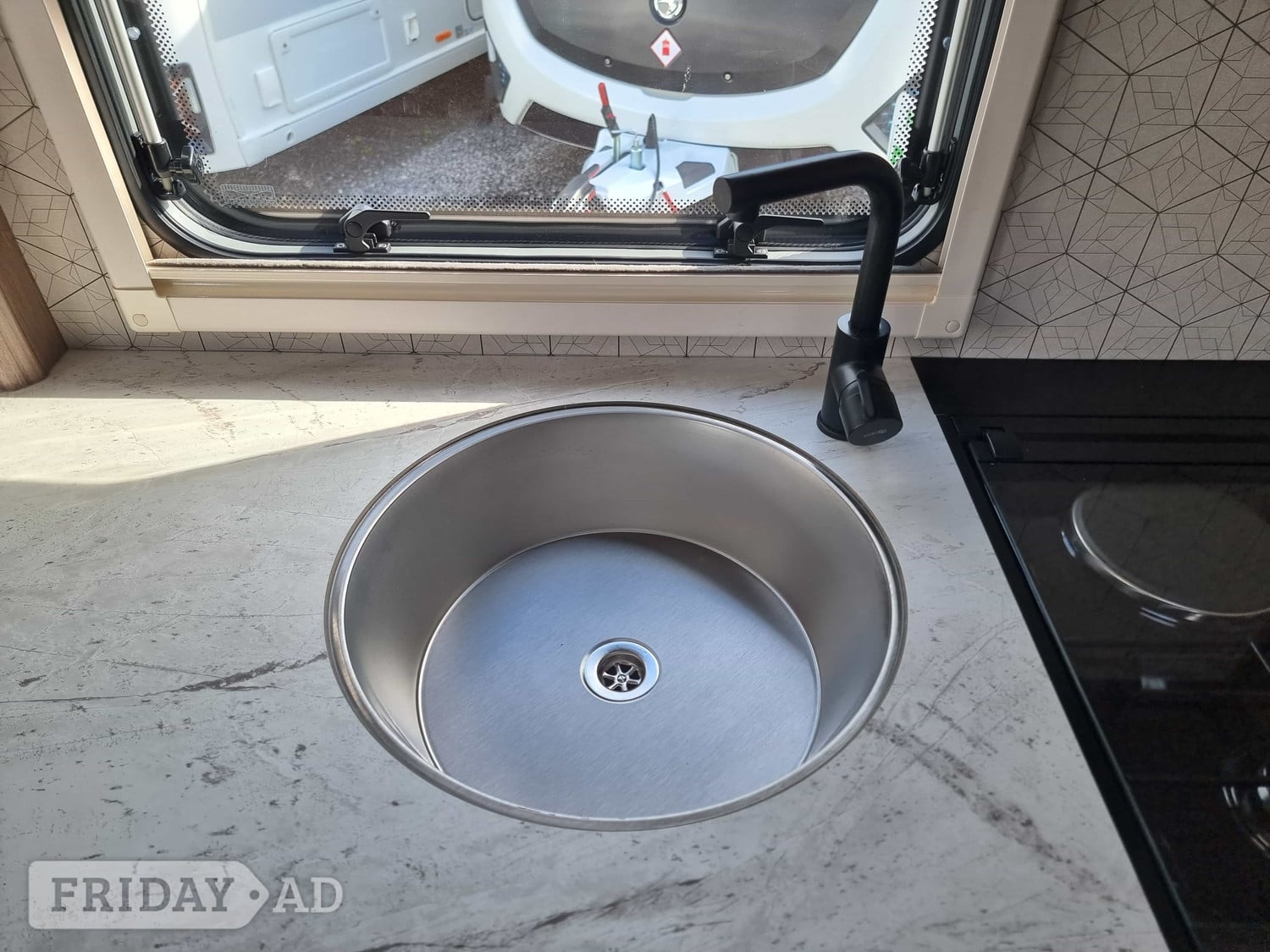 Coachman Acadia 460 2026 - Motorhomes & Caravans