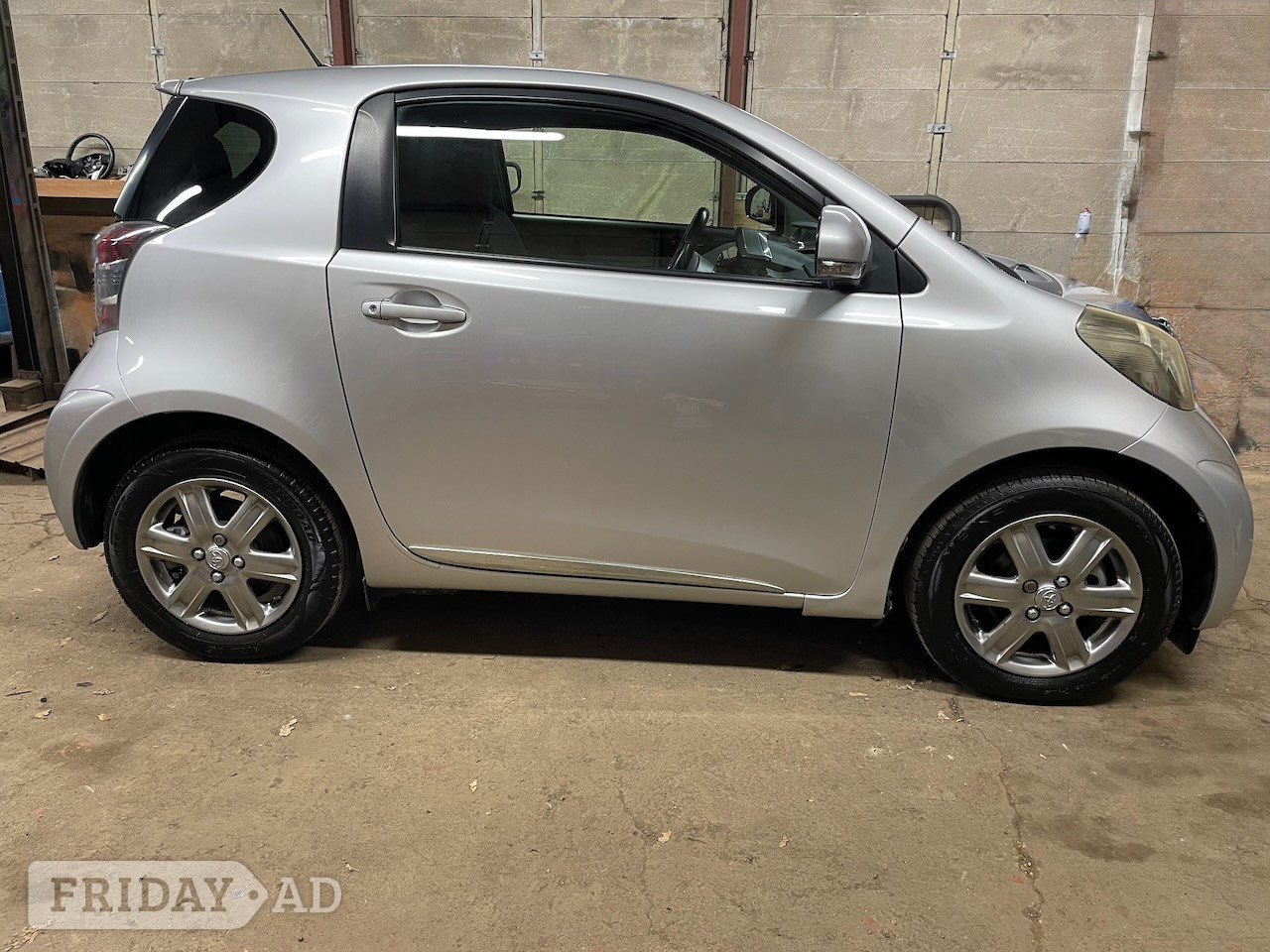 Toyota IQ 2010 - Cars
