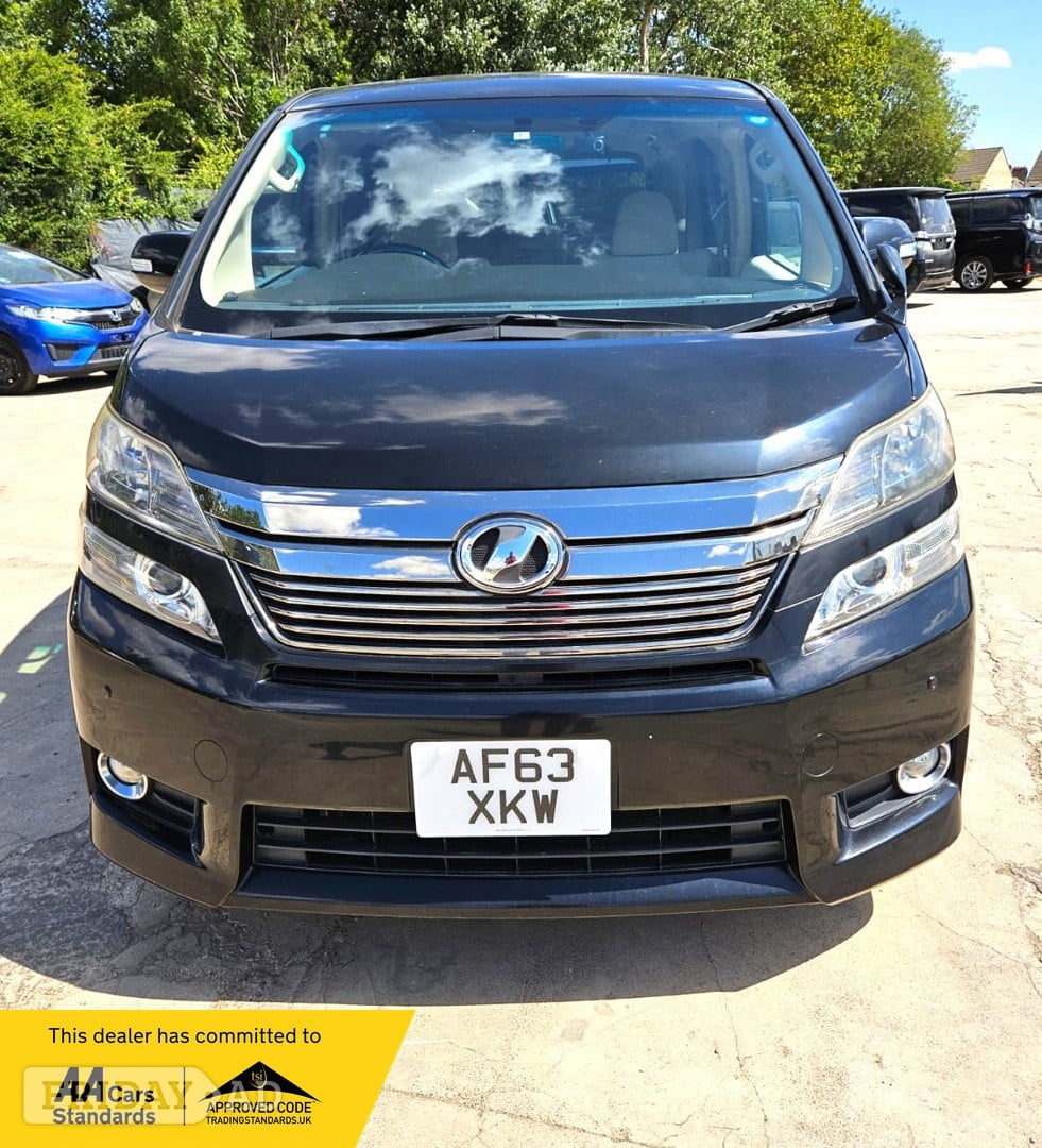 Toyota Vellfire 2014 in Peterborough