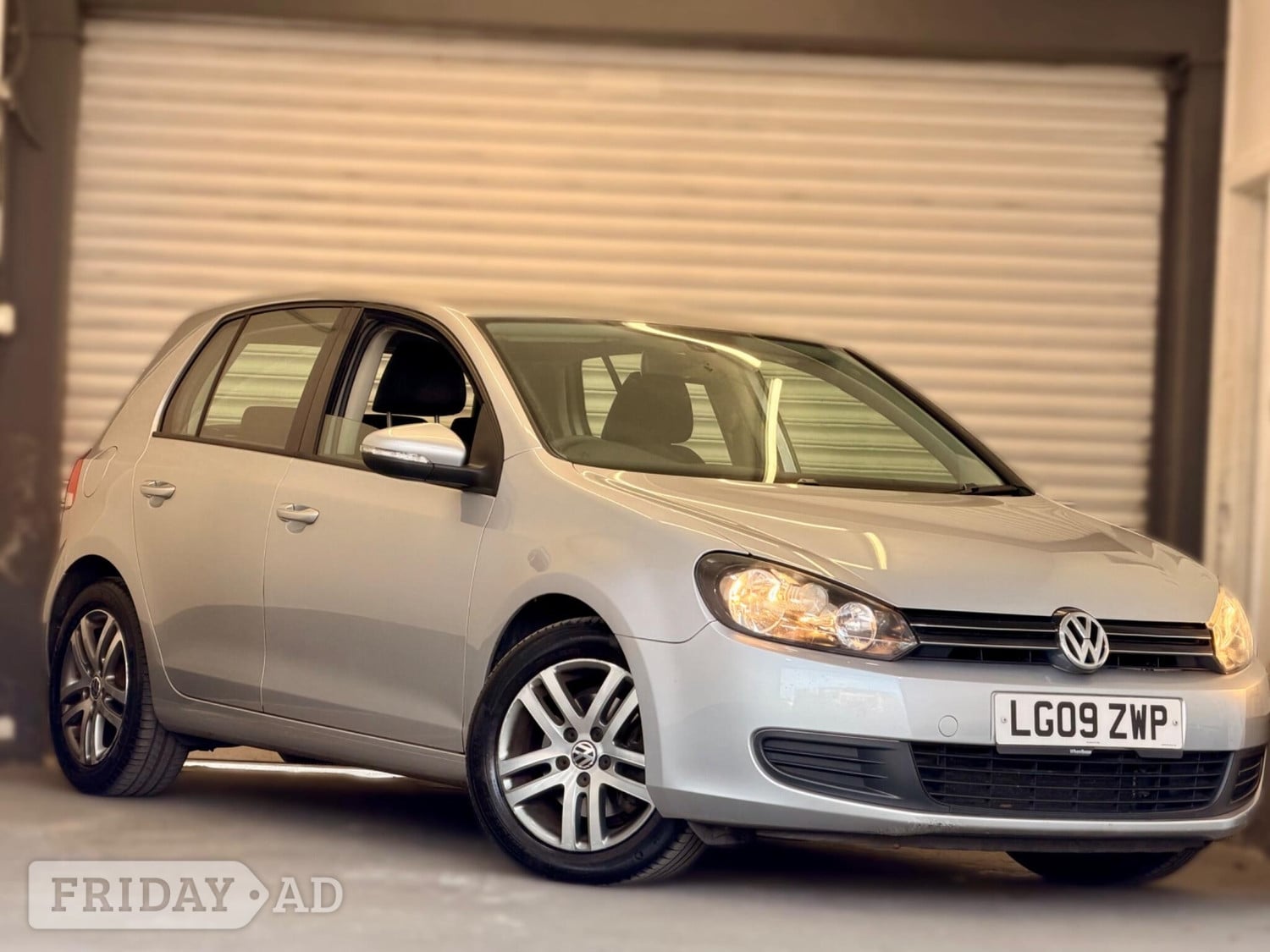 Volkswagen Golf 2009 in Feltham