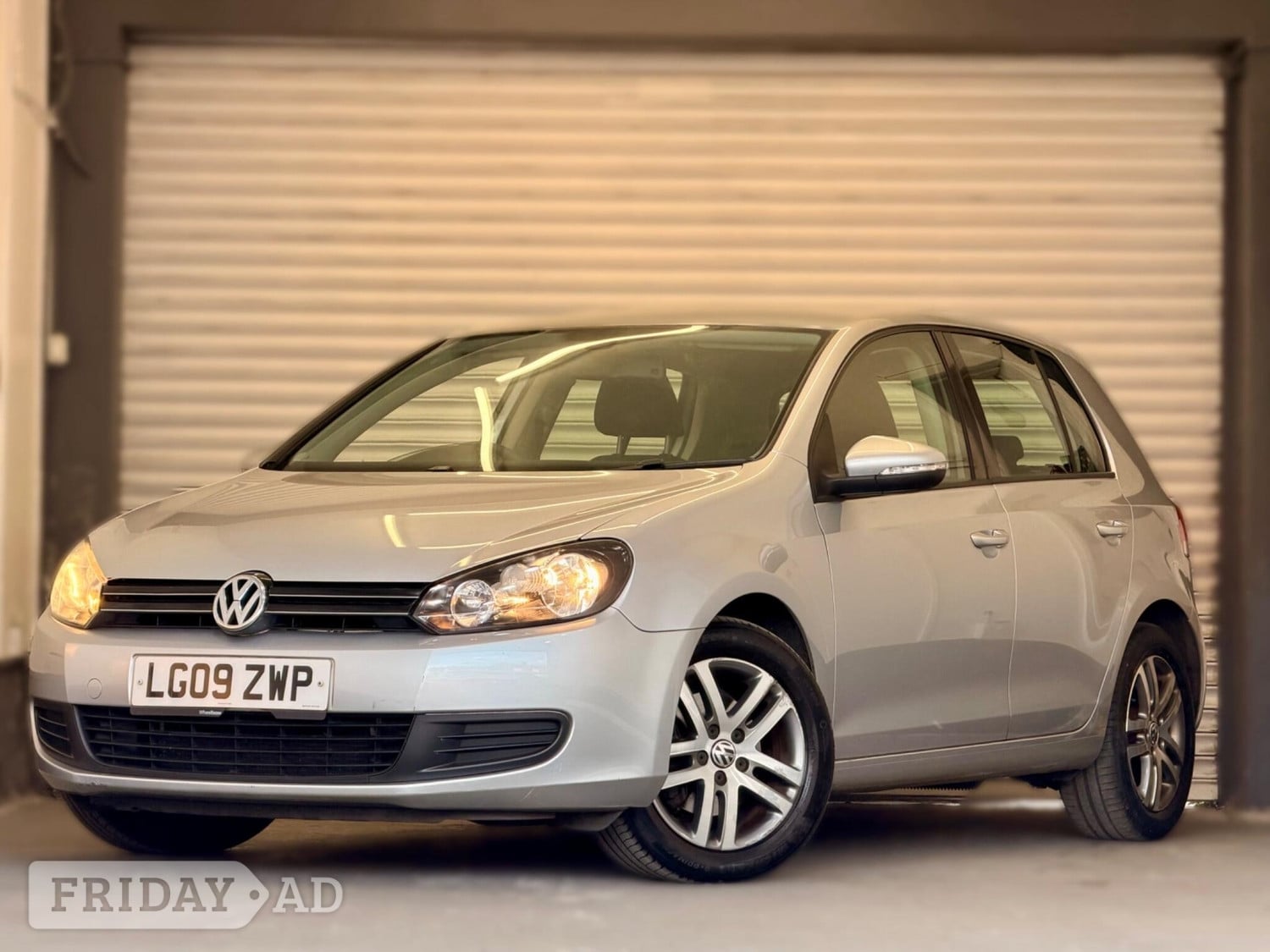 Volkswagen Golf 2009 - Cars in Feltham