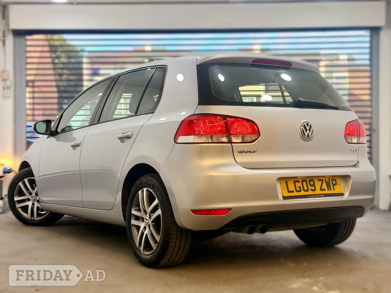 Volkswagen Golf 2009 - Cars