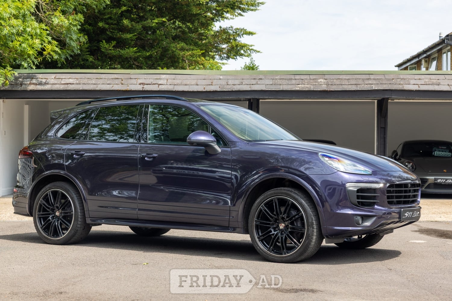 Porsche Cayenne 2018 in Bromley