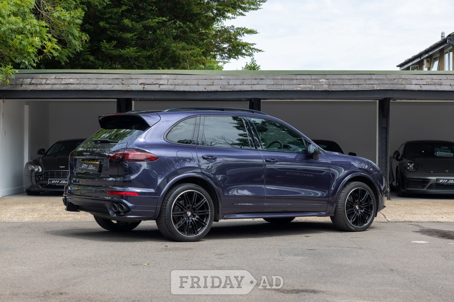 [ berth ]Porsche Cayenne