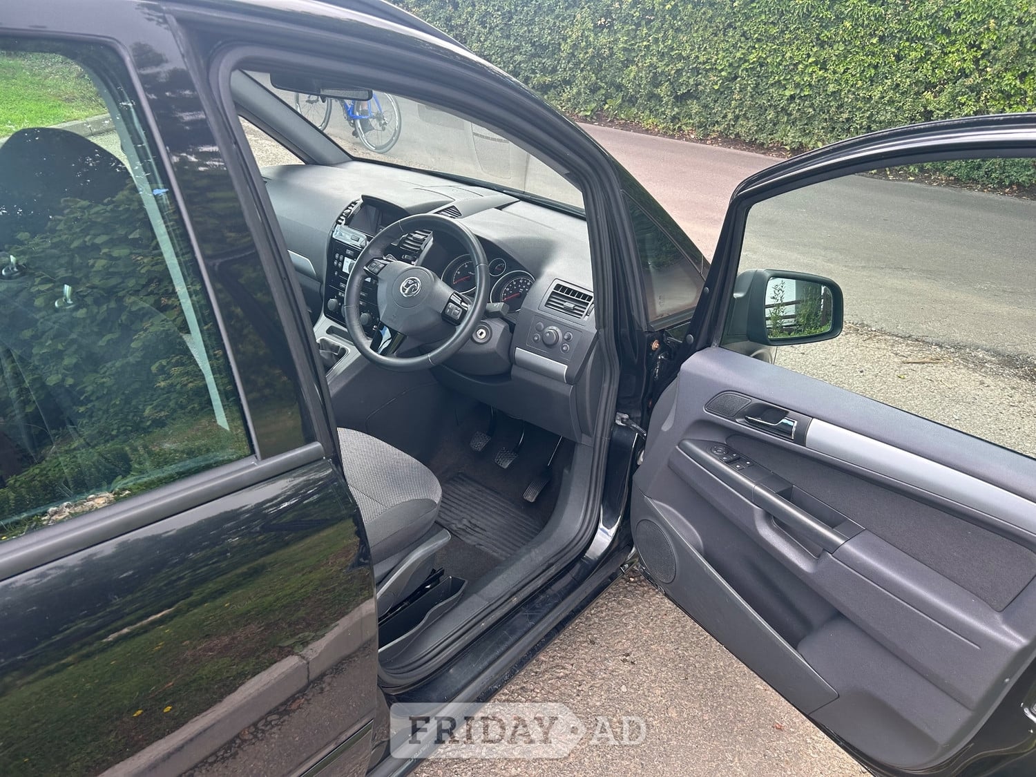 Vauxhall Zafira 2013 - Cars