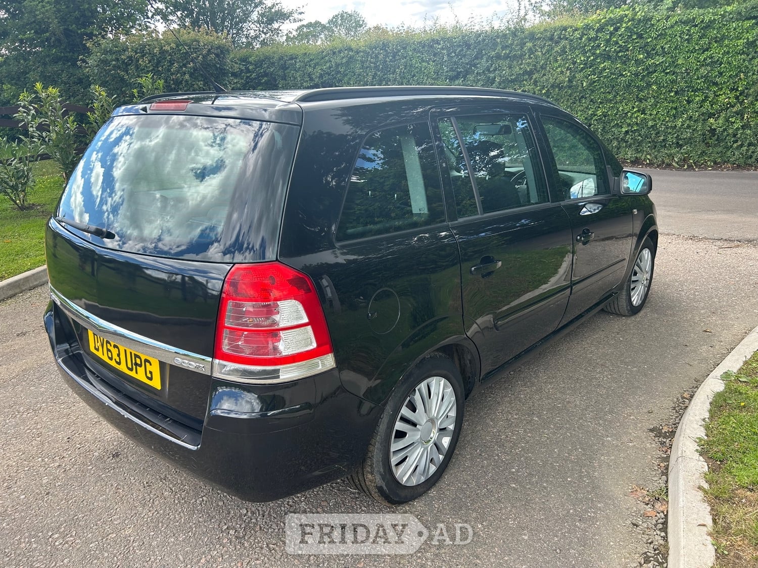 Vauxhall Zafira 2013 - Cars in Sevenoaks