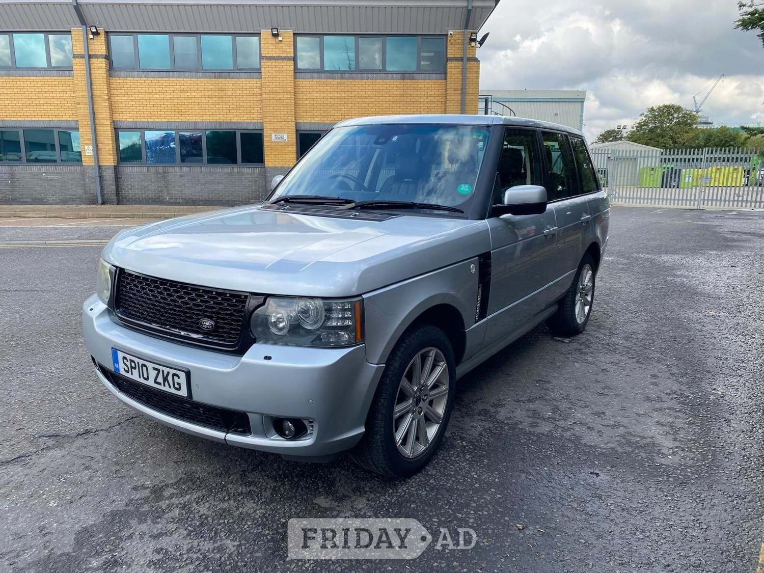 Land Rover Range Rover Wembley
