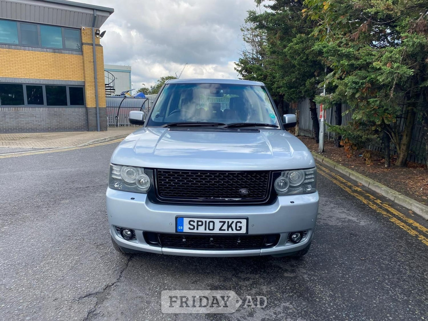 Land Rover Range Rover 2010 - Cars